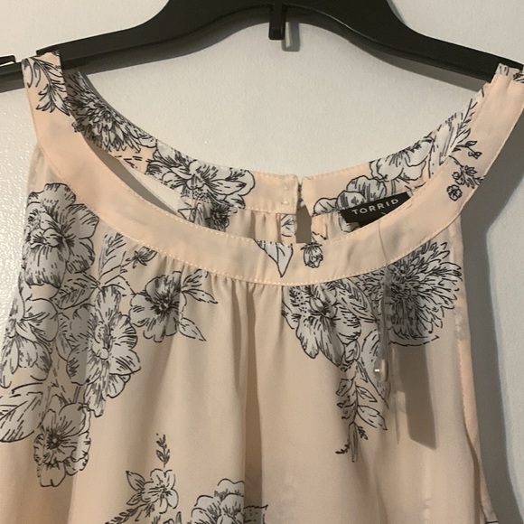 Torrid Hilo Mock Tank- NWT - Picture 4 of 9
